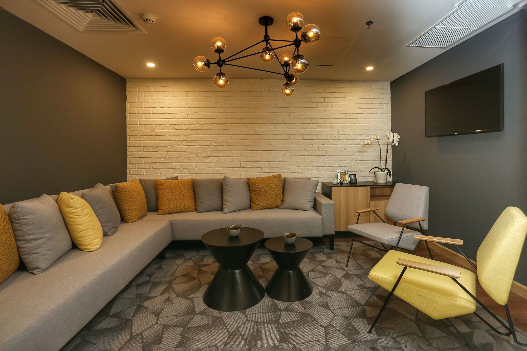 Citadines Central Binh Duong Thuan An Bagian luar foto